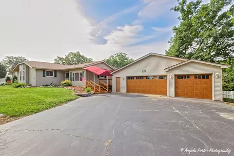 1011 Fortress Dr, Mchenry, IL 60050 photo 7
