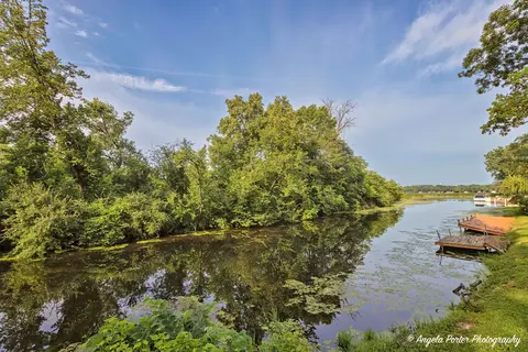 1011 Fortress Dr, Mchenry, IL 60050 photo 3