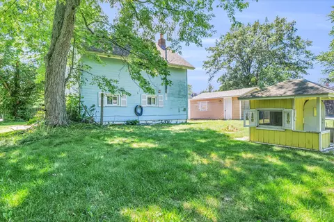Exterior - 103 W Center St, Catlin, IL 61817 photo 7 of 7