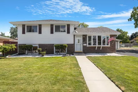 6617 106th Pl, Chicago Ridge, IL 60415