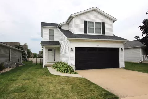 3510 Prescher Pt, Bloomington, IL 61704
