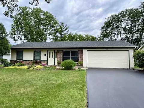 105 Burr Oak Dr, Lake Zurich, IL 60047