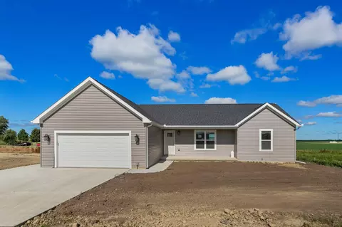 401 Patterson Dr, Fisher, IL 61843