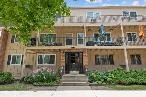 2400 Algonquin Rd #4, Rolling Meadows, IL 60008