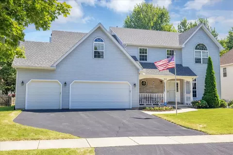 214 Willowwood Dr, Oswego, IL 60543