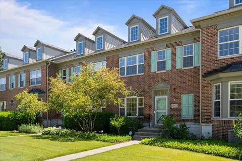 1855 Westleigh Dr, Glenview, IL 60025