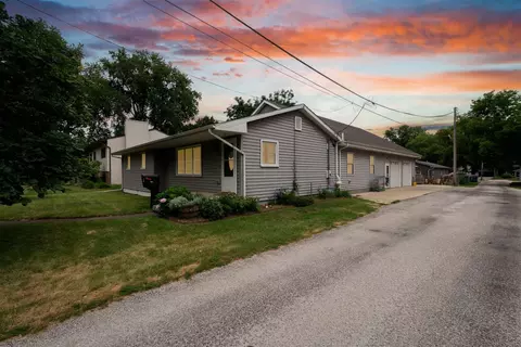 750 S Locust St, Pontiac, IL 61764