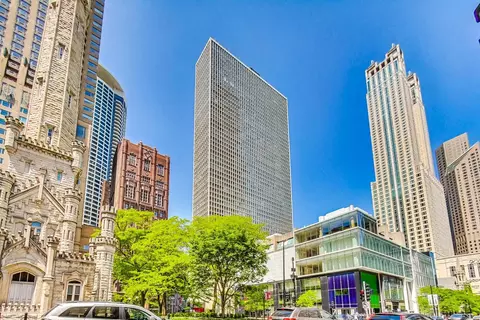 111 E Chestnut St #42K, Chicago, IL 60611