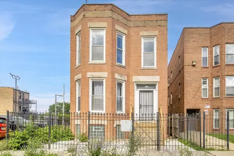 118 N Mozart St, Chicago, IL 60612