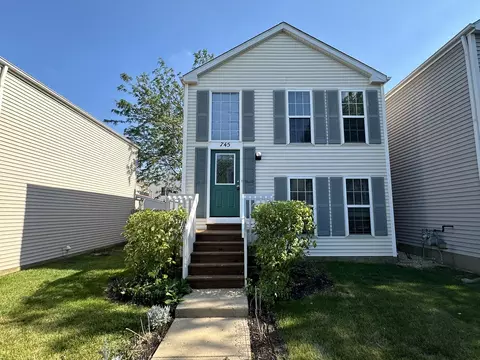 745 Four Seasons Blvd #745, Aurora, IL 60504