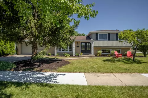 816 W Ladd St, Arlington Heights, IL 60004