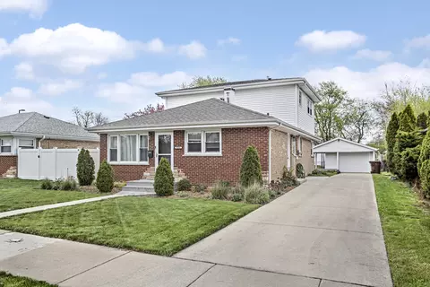 8705 Sproat Ave, Oak Lawn, IL 60453