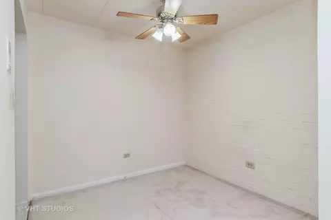 214 E Bailey Rd #B, Naperville, IL 60565 photo 3