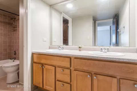 214 E Bailey Rd #B, Naperville, IL 60565 photo 8