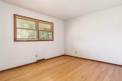 606 E Washington St, Durand, IL 61024 photo 16