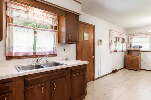 606 E Washington St, Durand, IL 61024 photo 14
