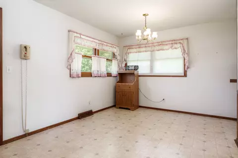 606 E Washington St, Durand, IL 61024 photo 10