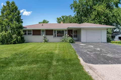 606 E Washington St, Durand, IL 61024