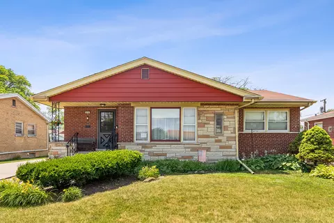 838 N Maple Dr, Chicago Heights, IL 60411