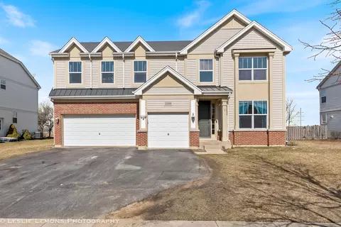 10588 Faiths Way, Huntley, IL 60142