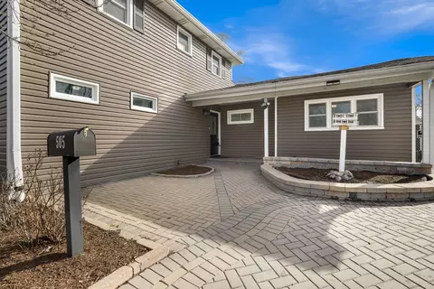 Exterior - 505 Olive St, Hoffman Estates, IL 60169 photo 6 of 6