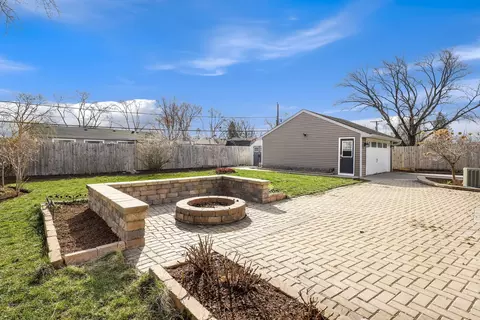 Exterior - 505 Olive St, Hoffman Estates, IL 60169 photo 2 of 6