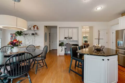 Kitchen - 2001 Claremont, Normal, IL 61761 photo 3 of 3