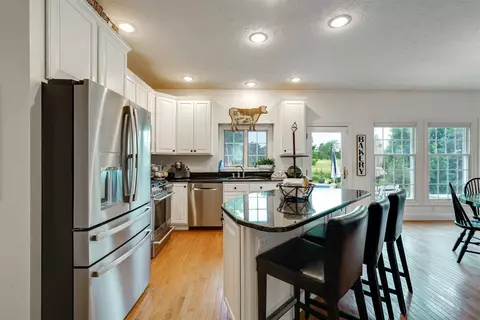 Kitchen - 2001 Claremont, Normal, IL 61761 photo 1 of 3