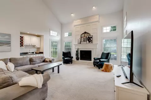 Living - 2001 Claremont, Normal, IL 61761 photo 2 of 3