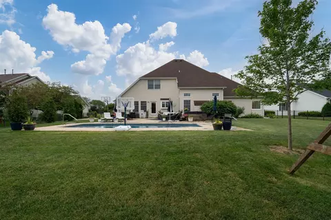 Exterior - 2001 Claremont, Normal, IL 61761 photo 5 of 10