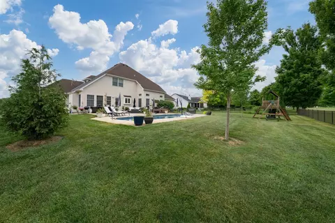 Exterior - 2001 Claremont, Normal, IL 61761 photo 9 of 10