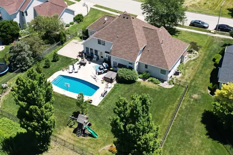 View/Area - 2001 Claremont, Normal, IL 61761 photo 8 of 19