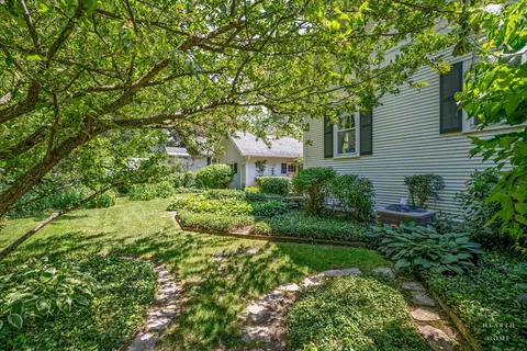 5 N311 Powis Rd, Wayne, IL 60184 photo 4