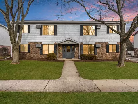 386 Echo Ln #2, Aurora, IL 60504