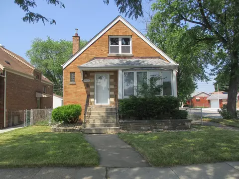 8000 S Whipple St, Chicago, IL 60652