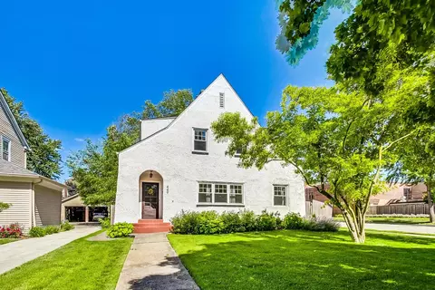 449 S Park Rd, La Grange, IL 60525