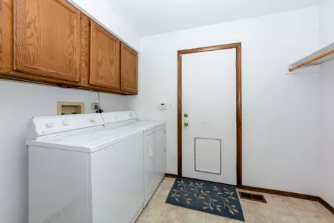 709 Ascot Ct, Hoffman Estates, IL 60169 photo 10