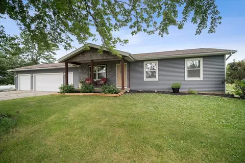 15652 E 2550 North Rd, Hudson, IL 61748