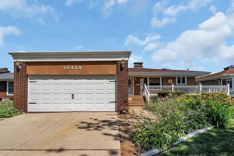 15429 Ann Marie Dr, Oak Forest, IL 60452