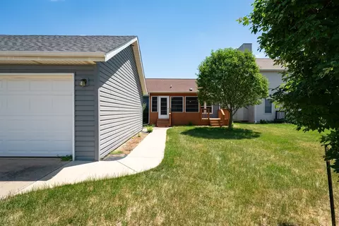 Exterior - 1317 Ogelthorpe Ave, Normal, IL 61761 photo 7 of 9