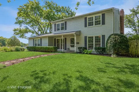 76 W Bailey Rd, Naperville, IL 60565