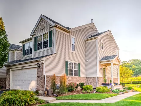 2185 Braeburn Dr #A, Wauconda, IL 60084