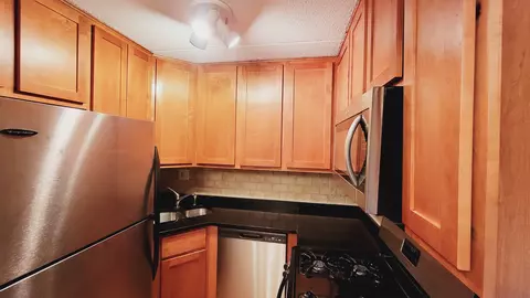 Kitchen - 561 Fairway View Dr #2D, Wheeling, IL 60090 photo 1 of 4