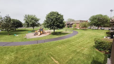 Other - 561 Fairway View Dr #2D, Wheeling, IL 60090 photo 5 of 5