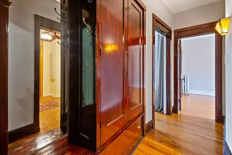 1637 E 53rd St #2, Chicago, IL 60615 photo 4