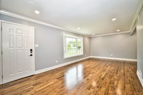 Living - 5 Todd Ct, Crete, IL 60417 photo 1 of 13