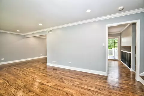 Living - 5 Todd Ct, Crete, IL 60417 photo 3 of 13