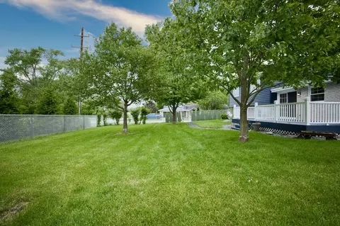 Exterior - 5 Todd Ct, Crete, IL 60417 photo 8 of 9