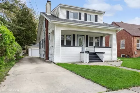 215 Maple Ln, Thornton, IL 60476