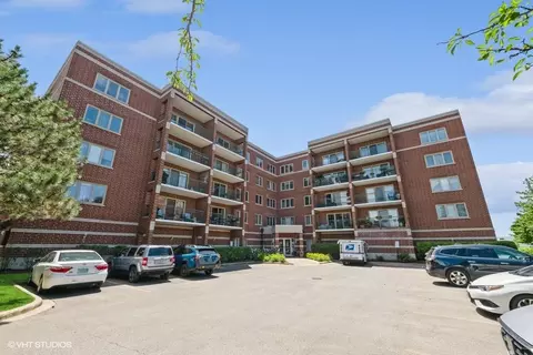 4160 N Natchez Ave #208, Chicago, IL 60634